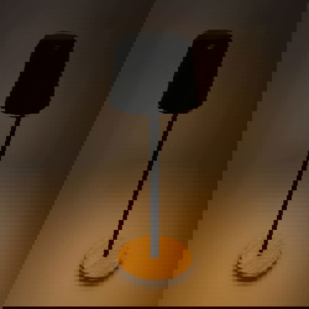 Solis Dimmbare Tischlampe mit Bambusfuß