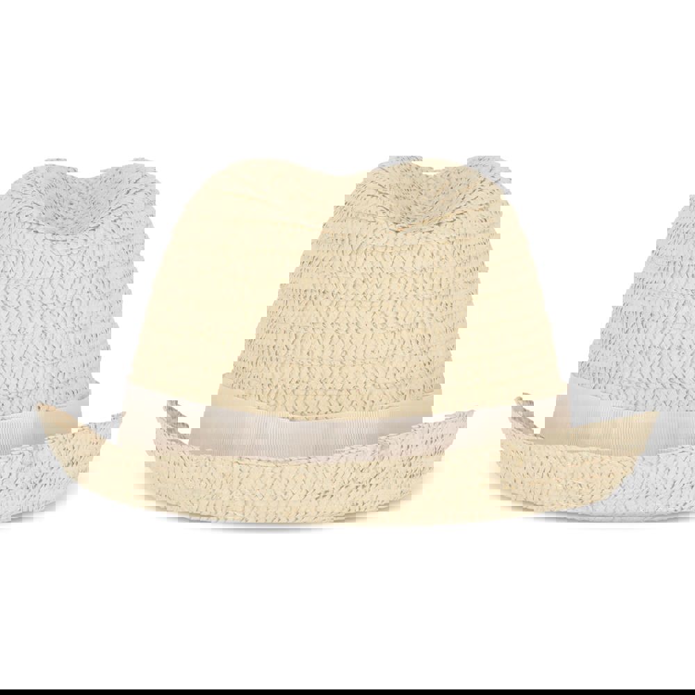 Pflanzlicher Strohhut mit farbigem Band