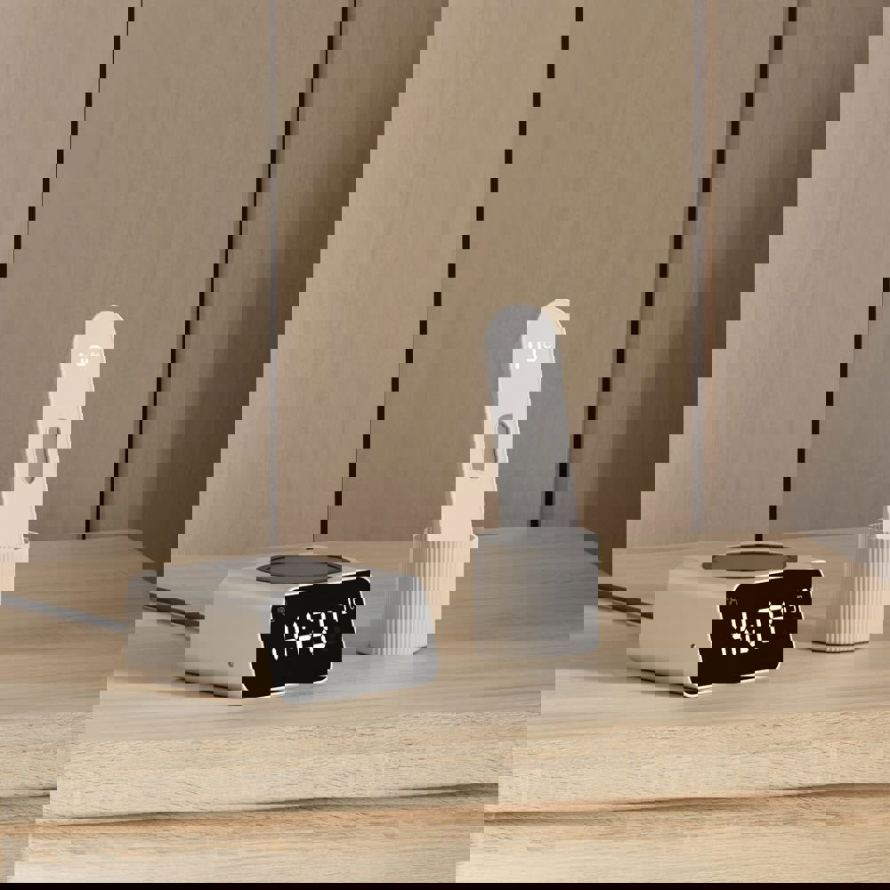 Xoopar Reddi Charge PD Uhr mit kabelloses Ladegerät