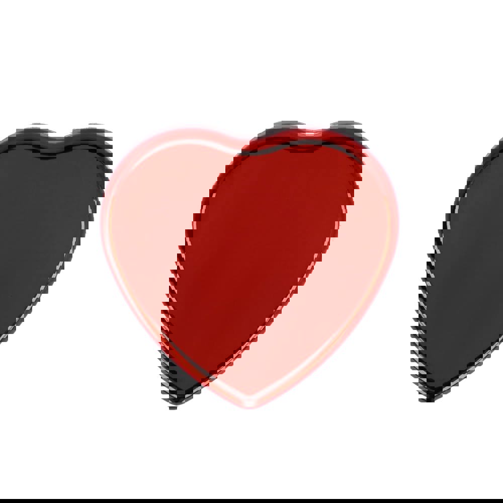 Lippenbalsam  in Flacher metallischer Herzformdose