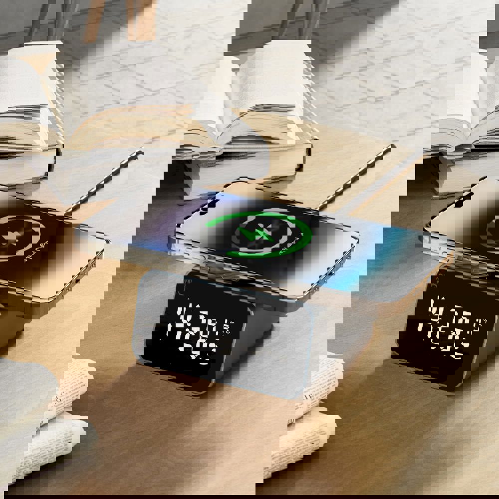 Xoopar Reddi Charge PD Uhr mit kabelloses Ladegerät